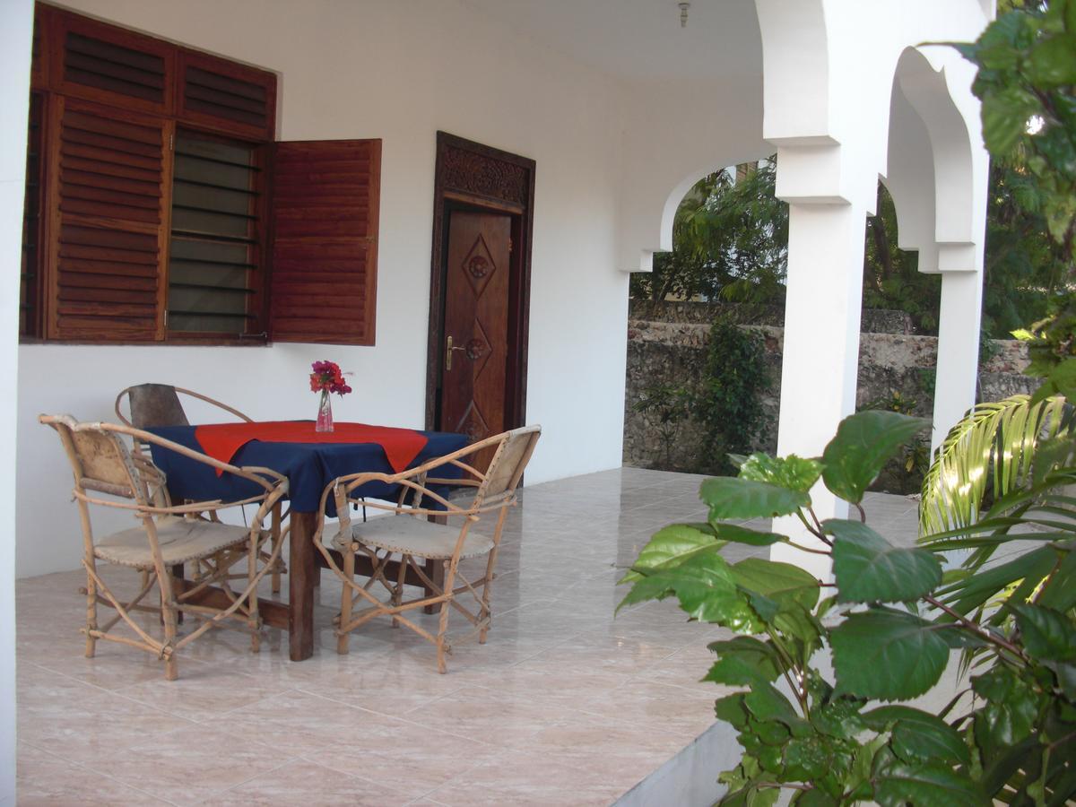 Lala Guest house *